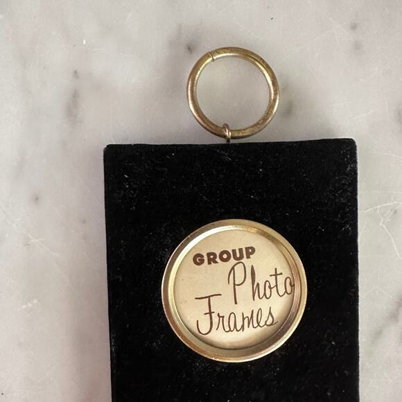 Vintage Silver & Black Velvet Hanging Frame - Picture 5 of 7